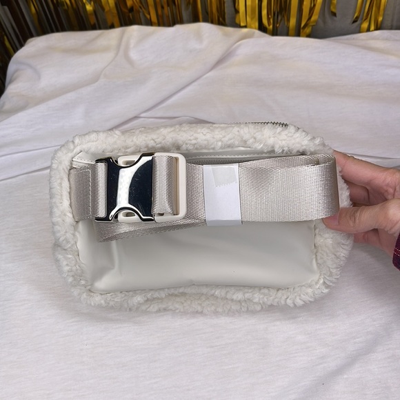 NWT - LULULEMON LUNAR NEW YEAR SHERPA EVERYWHERE BELT BAG -2nd - Picture 8 of 16